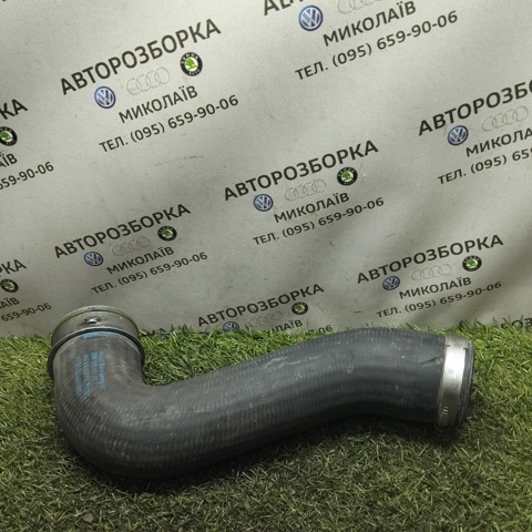 Шланг/патрубок интеркуллера 1K0145832F VAG