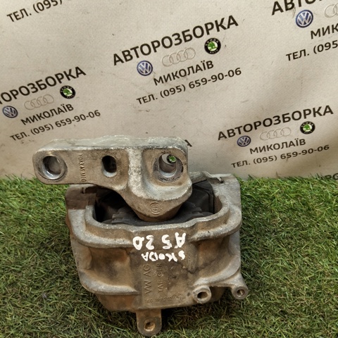 Права подушка двигуна 1K0199262AT VAG