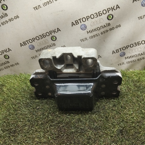 Ліва опора двигуна 1K0199555AC VAG