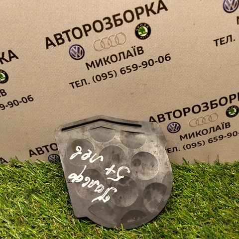 Заглушка кузова (підлоги) 1K0825961B VAG