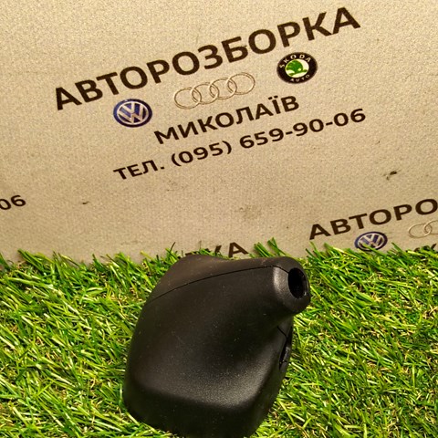 Накладка (кришка) кронштейна дзеркала салону 1K0858548 VAG