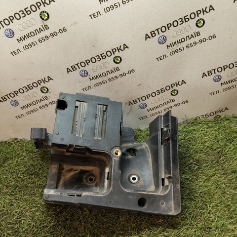 Корпус блока запобіжників 1K0907361B VAG