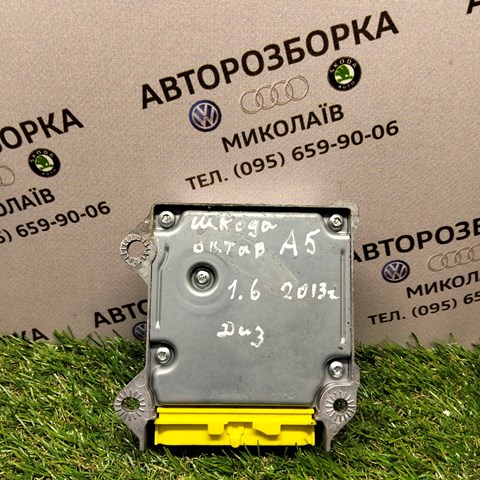 Модуль-процесор керування подушки безпеки 1K0909605T VAG