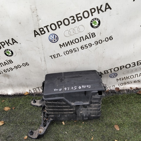 Кріплення / підставка акумулятора 1K0915333 VAG