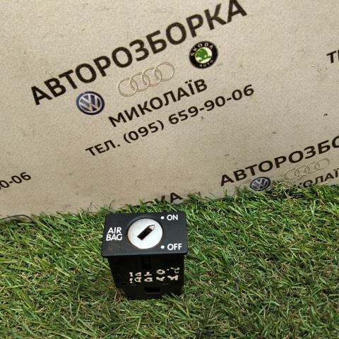 Замок відключення (деактивації) подушки безпеки пасажира 1K0919237A VAG