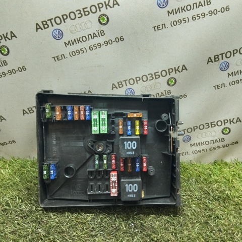 Корпус запобіжників 1K0937125D VAG