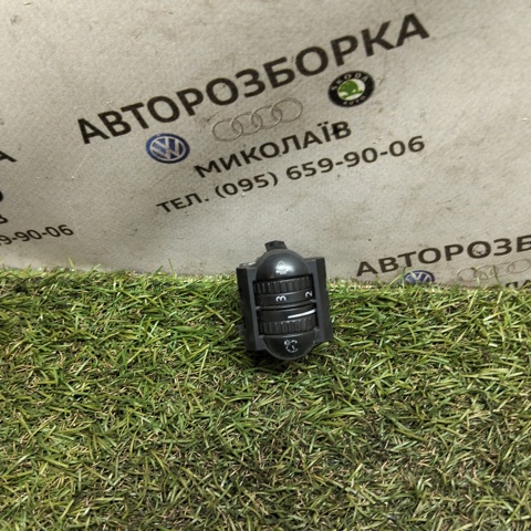 Кнопка коректора фар 1K0941333D VAG