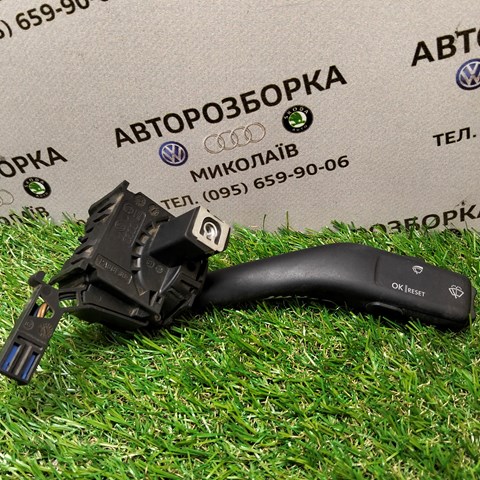 Перемикач підрульовий, правий 1K0953519C VAG