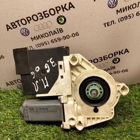 Мотор склопідйомника водійських дверей 1K0959793G VAG