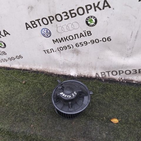 Моторчик пічки 1K1819015C VAG