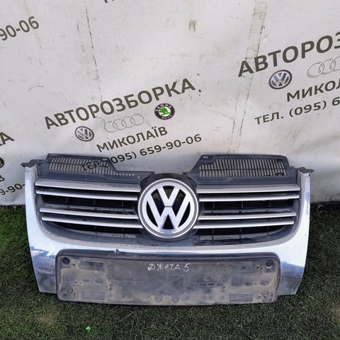 Захисна решітка радіатора 1K5853653C VAG