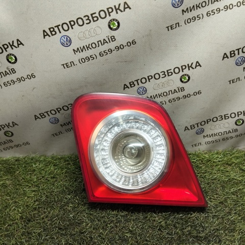 Ліхтар задній внутрішній правий 1K5945094 VAG