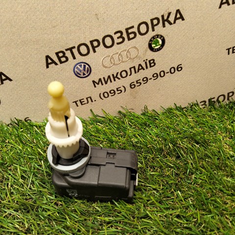 Гідрокоректор фар 1Q0941295 VAG