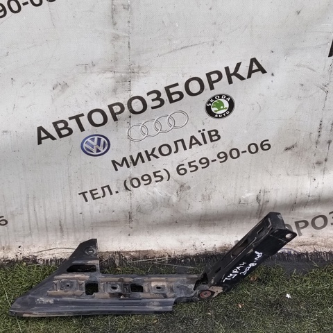 Напрямна заднього бампера, ліва 1T0807375A VAG