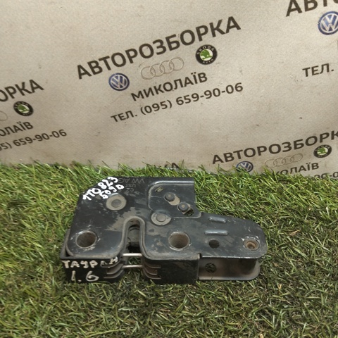 Замок кришки капота 1T0823509D VAG