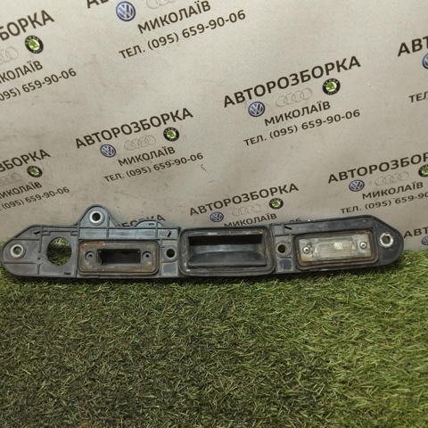 Ручка дверей багажника, зовнішня 1T0827574L VAG