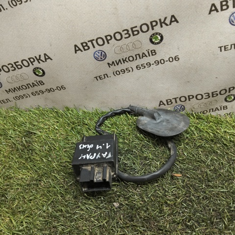 Модуль (блок) управління паливного насоса 1T0906093F VAG