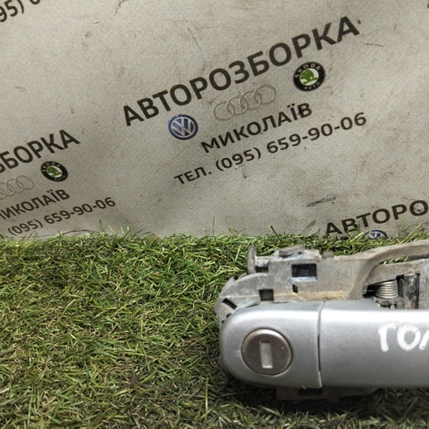 Лічинка замка лівих дверей 1U0837167C VAG