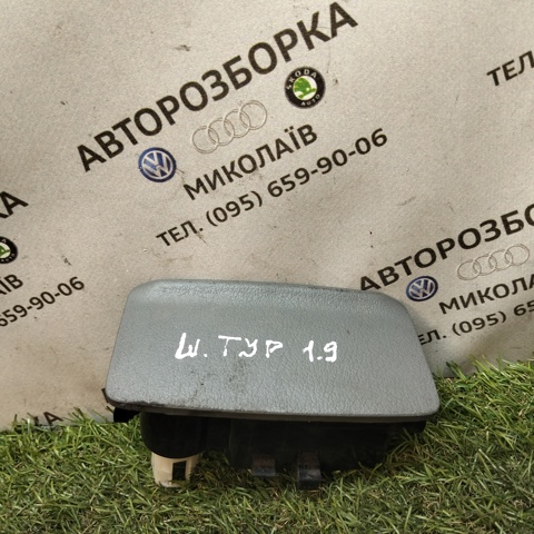 Попільничка центральної консолі 1U0857962 VAG
