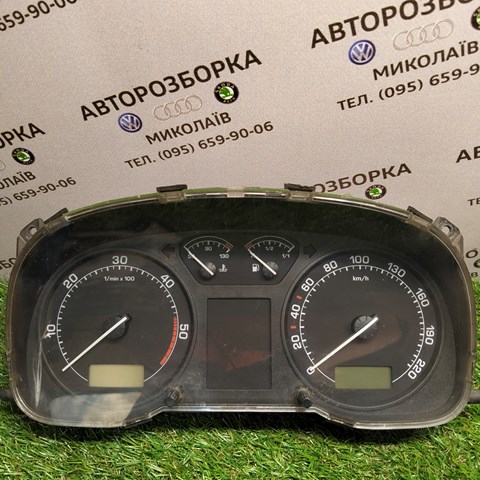 щиток приладу 1U0920811F VAG