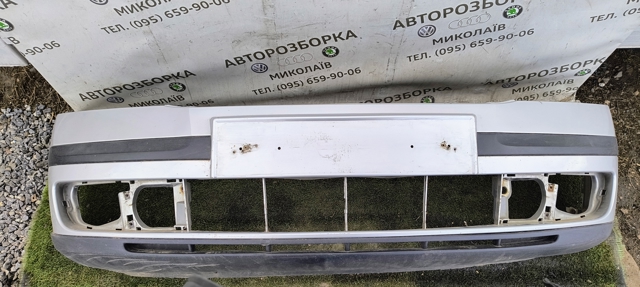 Буфер (бампер) передній 1Z0807221 VAG