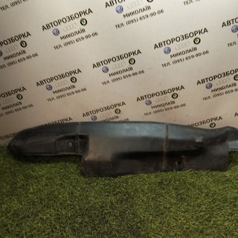 Ущільнювач крила 1Z0821111 VAG