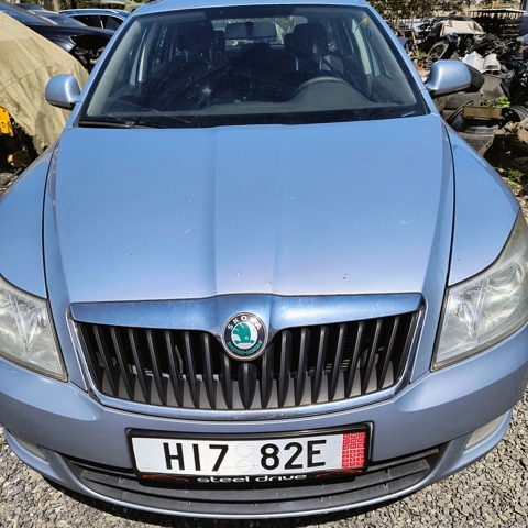 Капот 1Z0823031B VAG
