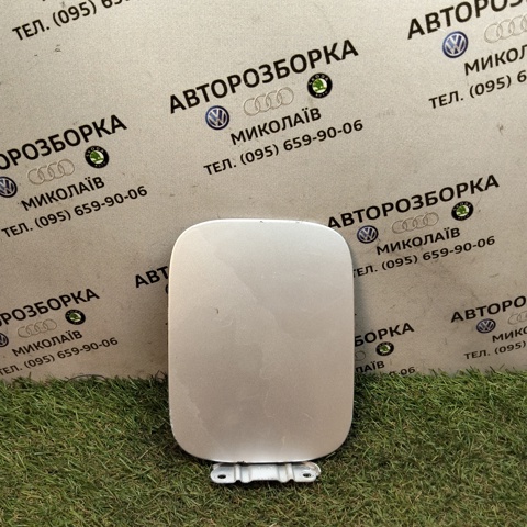Лючок бензобака / паливного бака 2K0809905D VAG