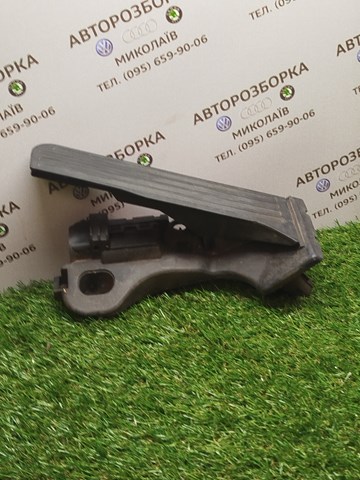 Педаль газу (акселератора) Volkswagen Touran 1