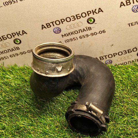 Шланг/патрубок інтеркуллера 3B0145828H VAG