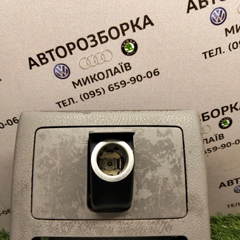 Гніздо-розетка прикурювача 3B0925071A VAG