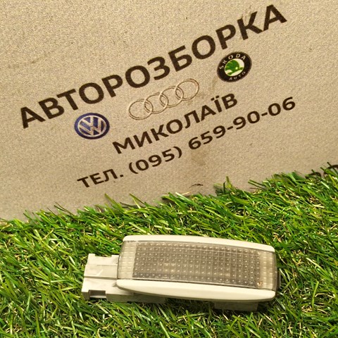 Лампочка освітлення салону 3B0947113 VAG