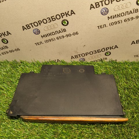Підсклянник "торпедо" 3B1858601A VAG
