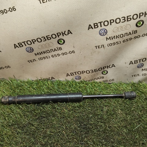 Амортизатор ляди Volkswagen Passat B5