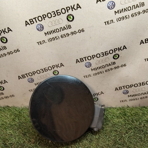 Лючок паливного бака 3B7809857A VAG
