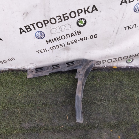 Кронштейн бампера заднього, лівий 3B9807393C VAG