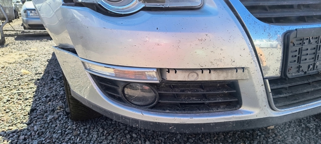 Бампер передній Volkswagen Passat B6