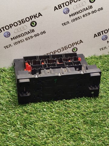 Комп'ютер бортовий 3C0937049D VAG
