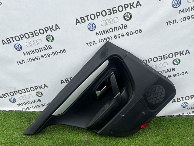 Оббивка задніх дверей 3C8867211 VAG