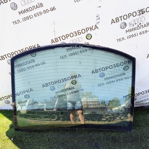 Заднє вікно 3U5845051 VAG