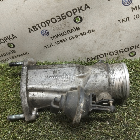 Дросільна заслінка в зборі 4B0145950C VAG