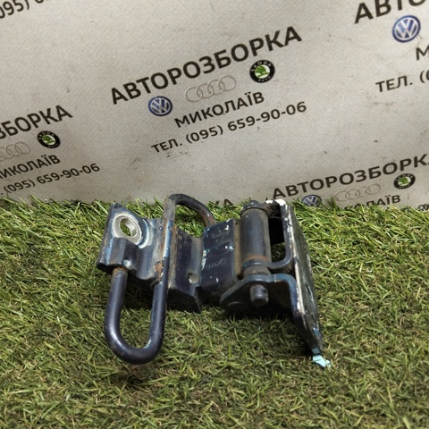 Завіса дверей задніх правих 4B0833412A VAG