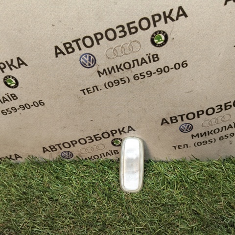 Покажчик повороту на крилі 4B0949127 VAG