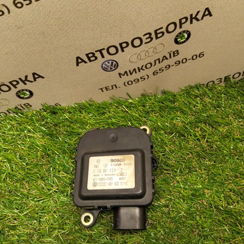 Двигун заслінки печі 4B1820511C VAG