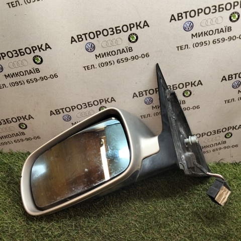 Ліве бічне дзеркало 4B1858531 VAG