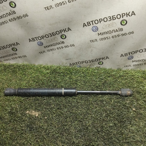 Амортизатор кришки багажника 4B5827552G VAG