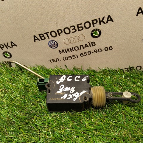 Актуатор замка ляди 4B5962115A VAG
