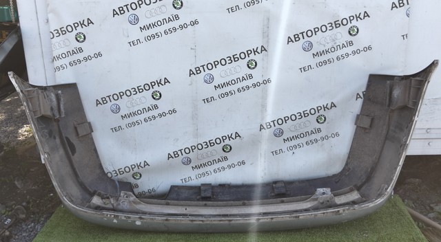 Буфер (бампер) задній 4D0807305D VAG