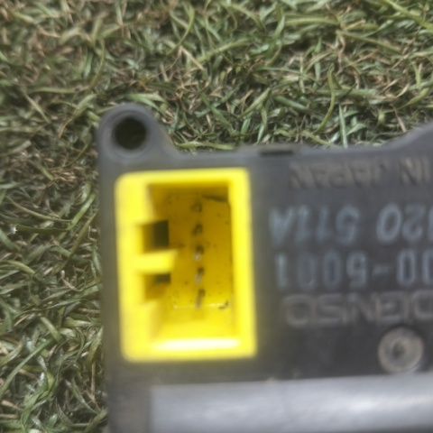 Двигун заслінки печі 4D0820511A VAG