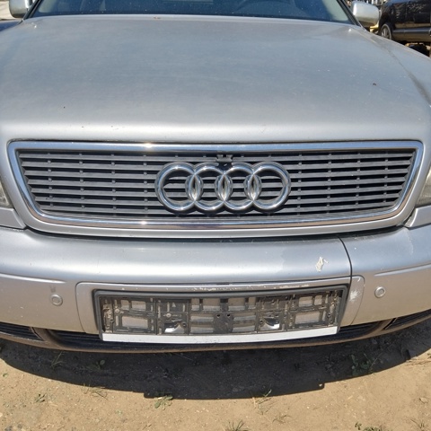 Захисна решітка радіатора 4D0853651B VAG